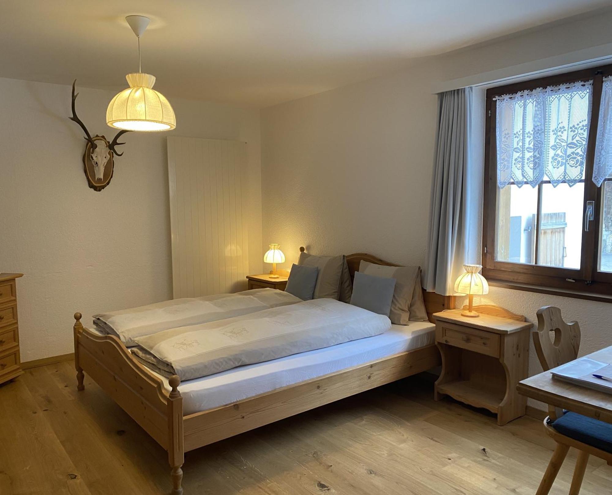 Hotel Garni Postigliun Andiast Andest Bagian luar foto